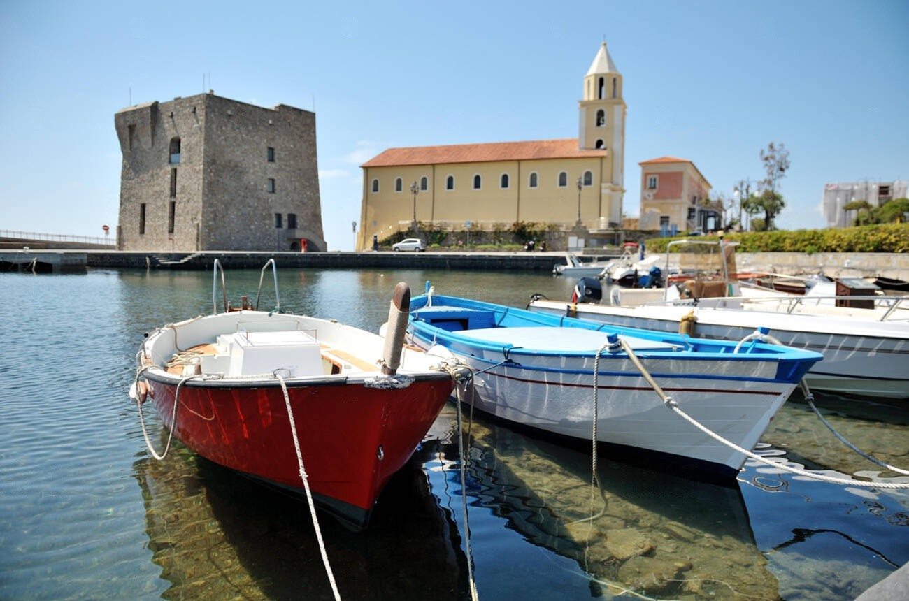 Acciaroli — borgo marinaro dei centenari